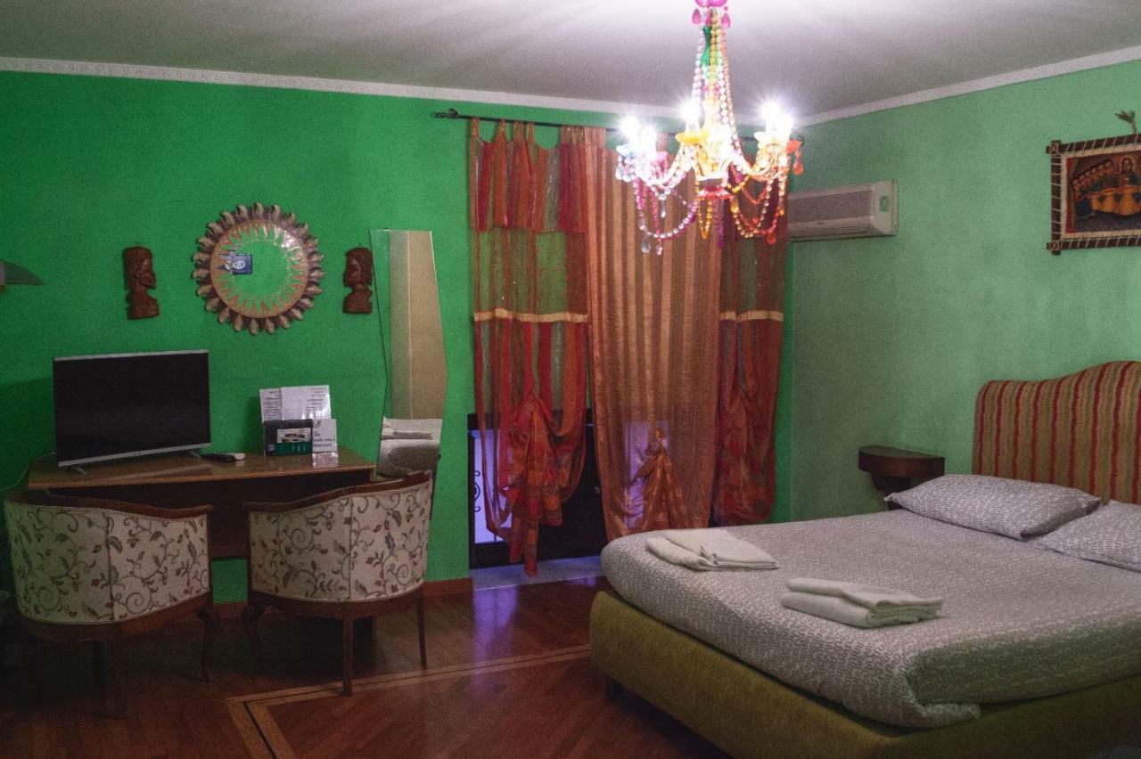 B&B Zia Sua Napels Buitenkant foto